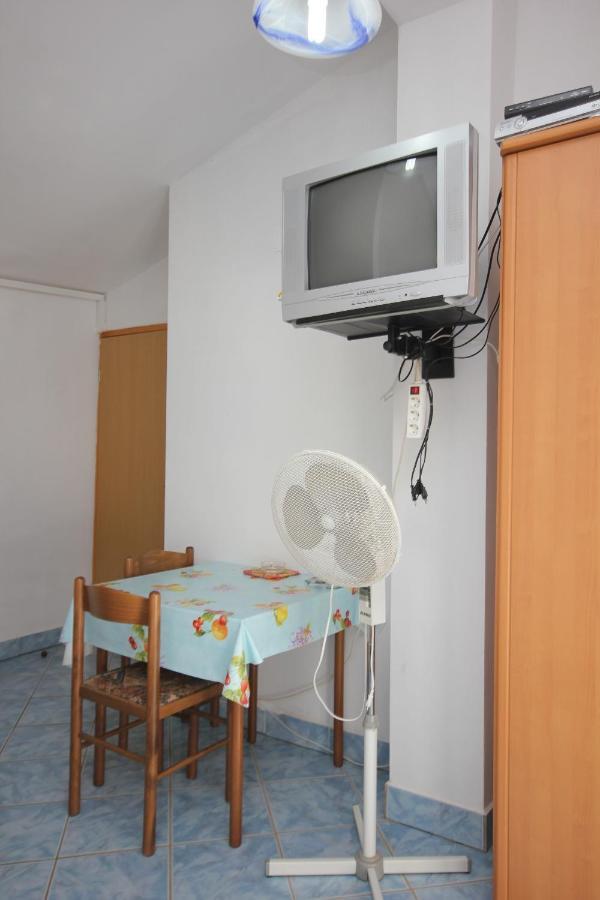 Apartments With A Parking Space Punta Kriza, Cres - 383 מראה חיצוני תמונה